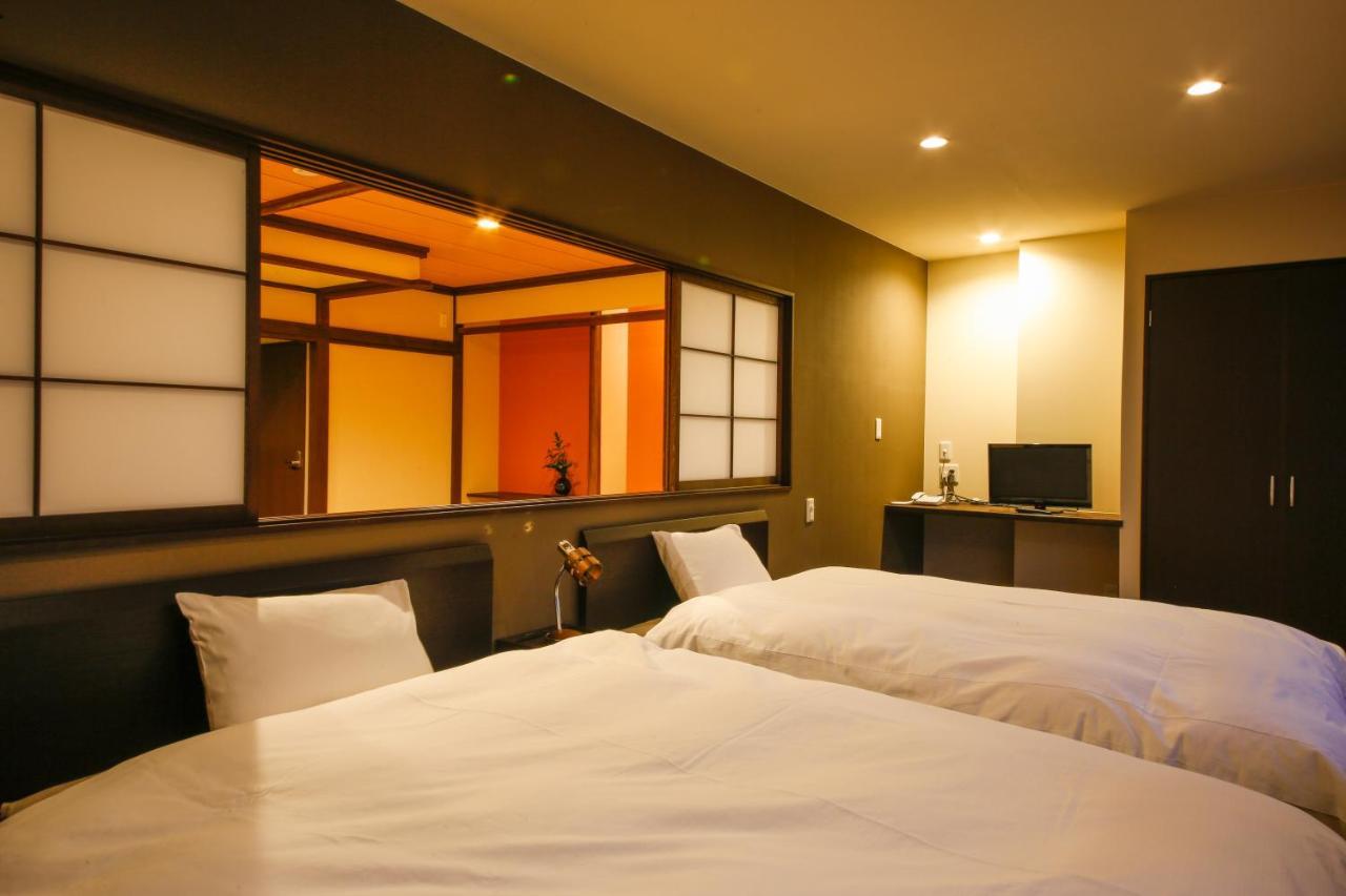 Hokuriku Yamashiro Onsen Hotel Kikyou Кага Экстерьер фото