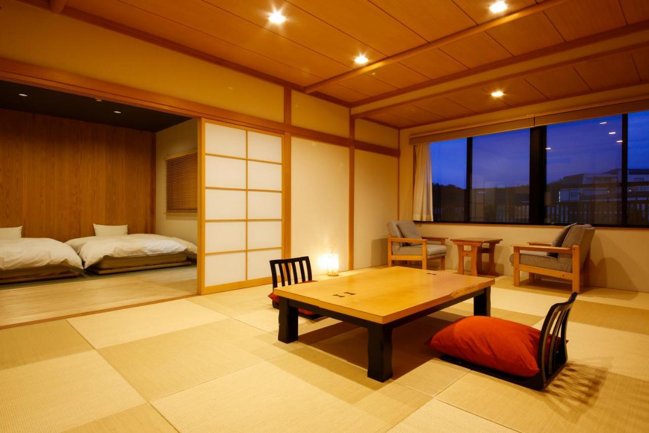Hokuriku Yamashiro Onsen Hotel Kikyou Кага Экстерьер фото